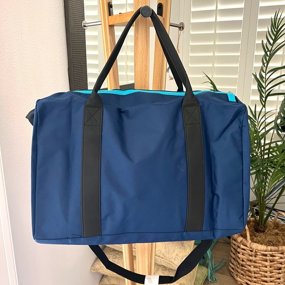 Issey Miyake Bag - Picture 2 of 3